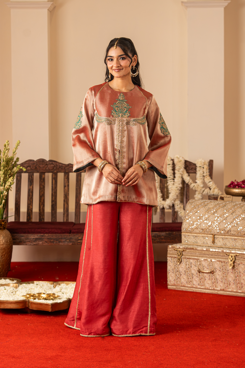 The Sunehri Set