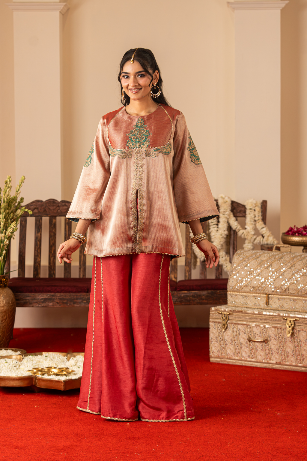 The Sunehri Set