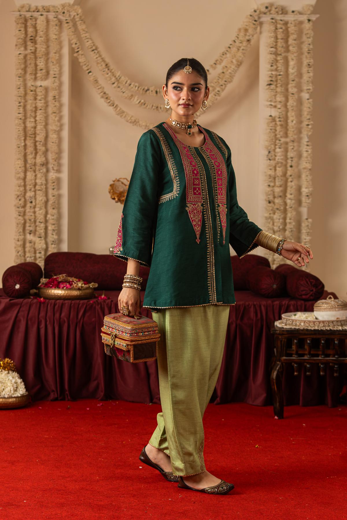 The Paan Set
