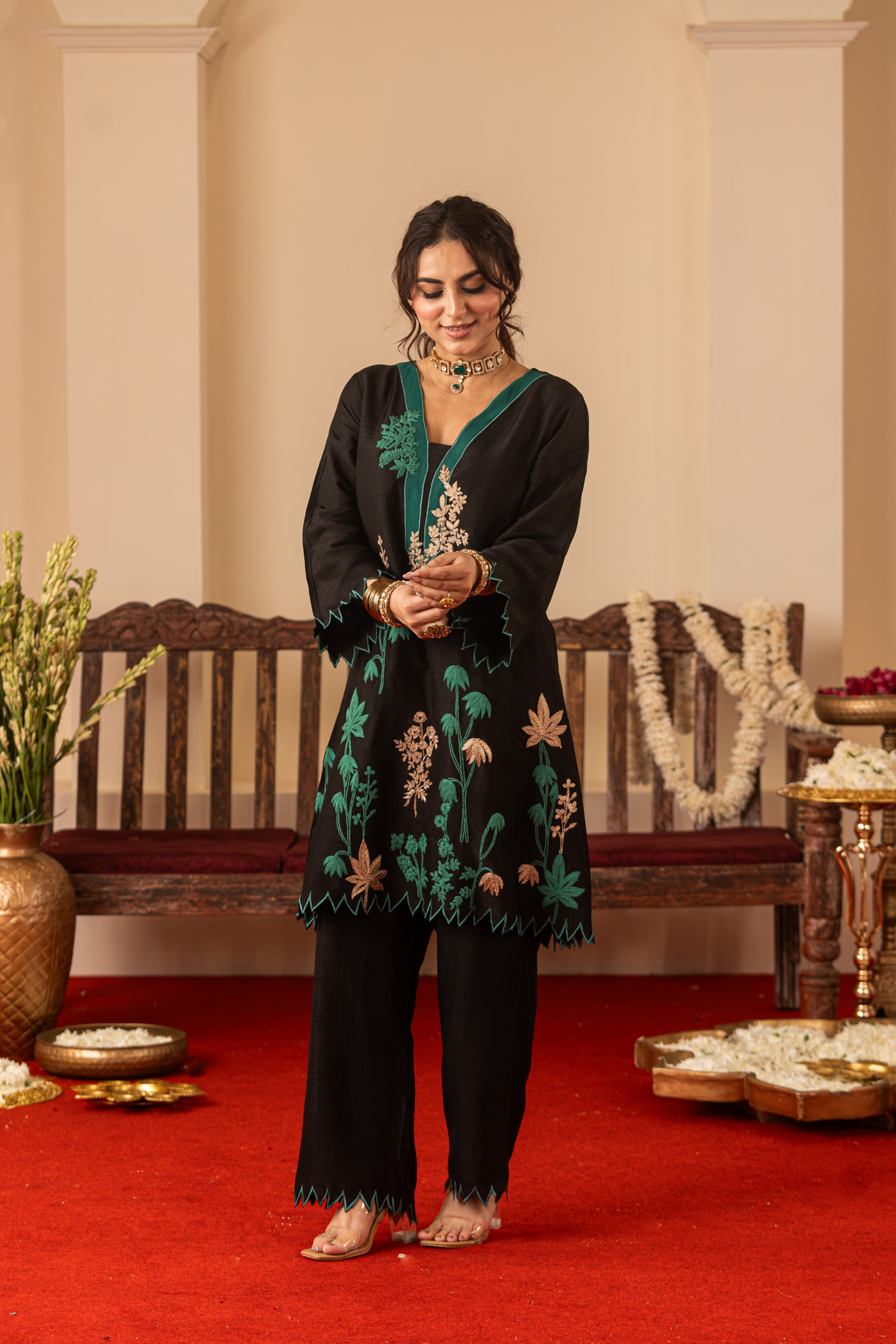 The Raat Set