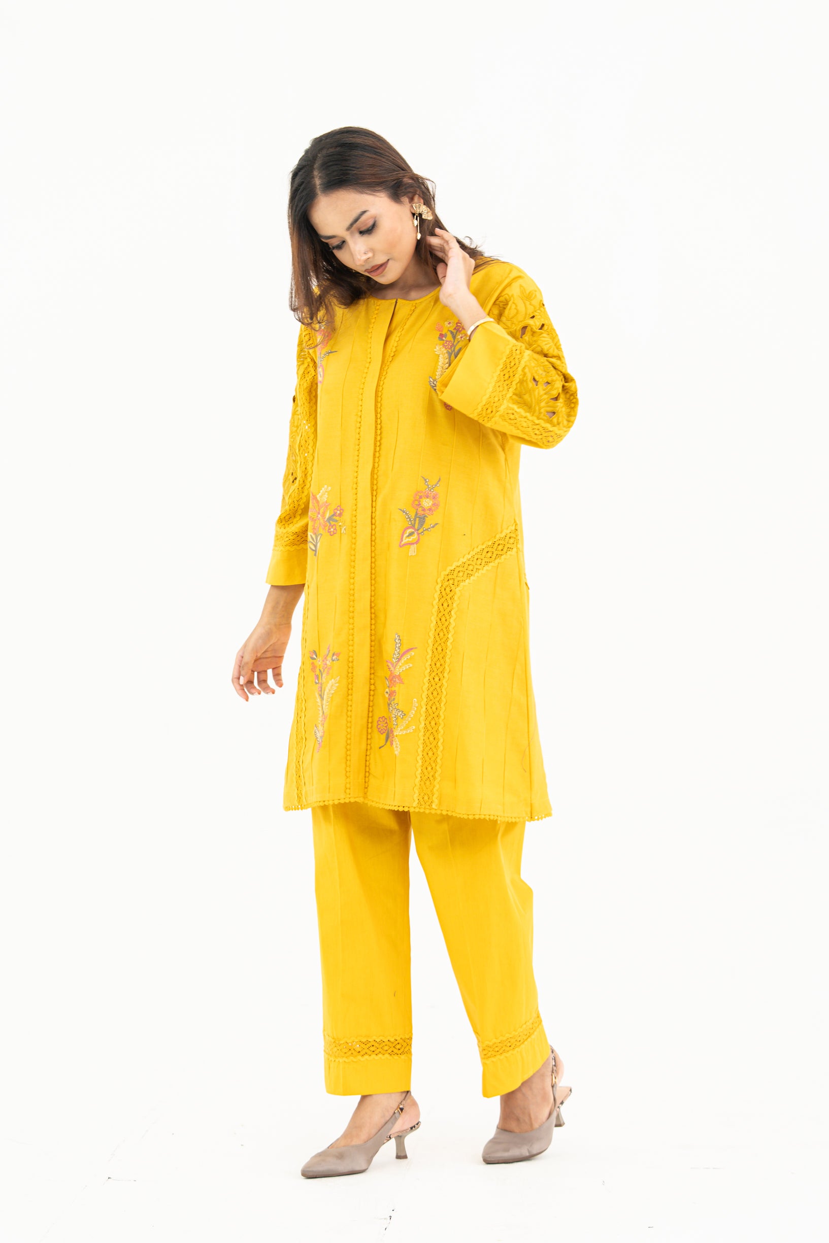 Mustard Cutwork Set